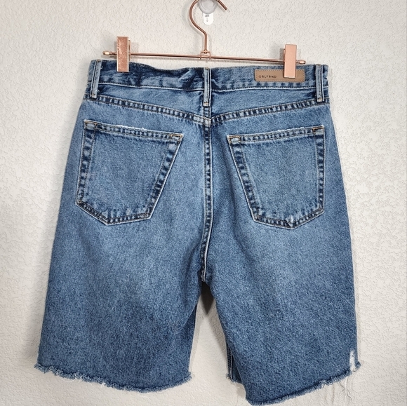 GRLFRND Marjan mid rise denim distressed shorts in Step it Up size 24 - Picture 3 of 11